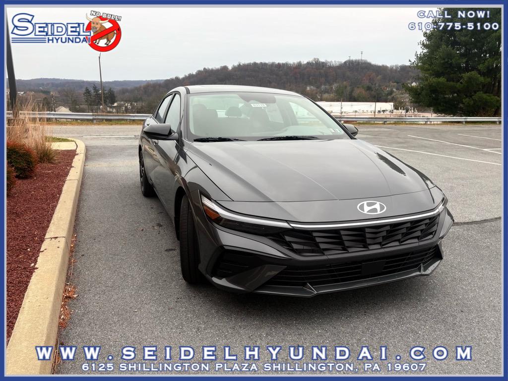 2026 Hyundai Elantra SEL's photo