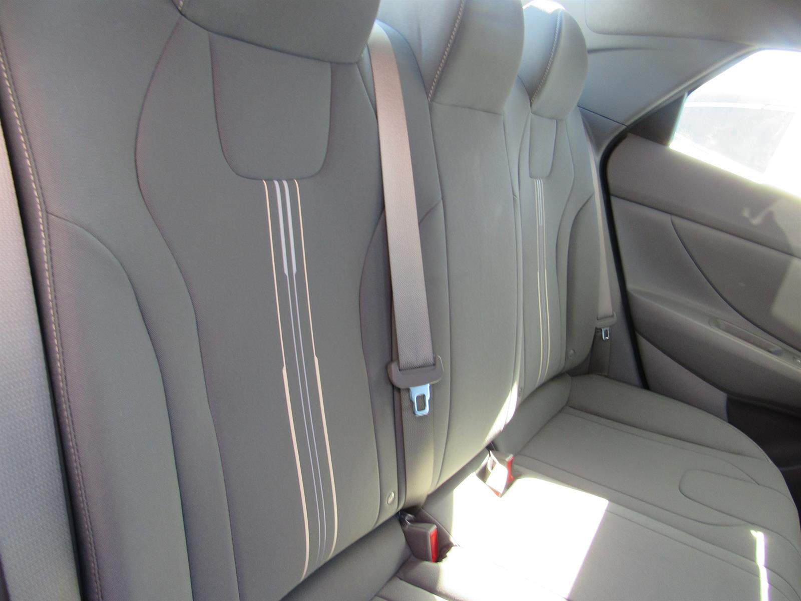 2023 Hyundai Elantra SEL - Photo 11