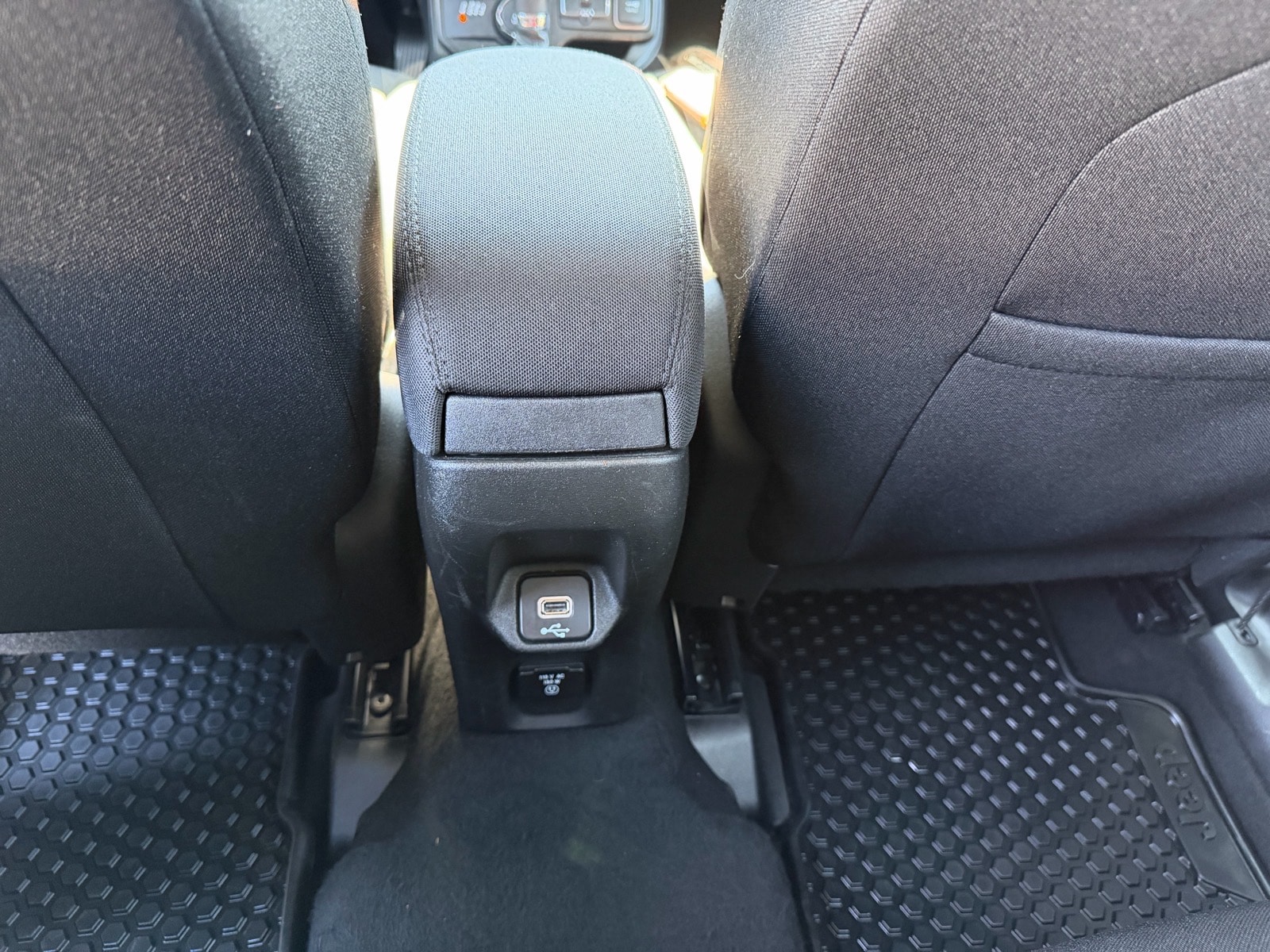 2020 Jeep Renegade Latitude - Photo 15
