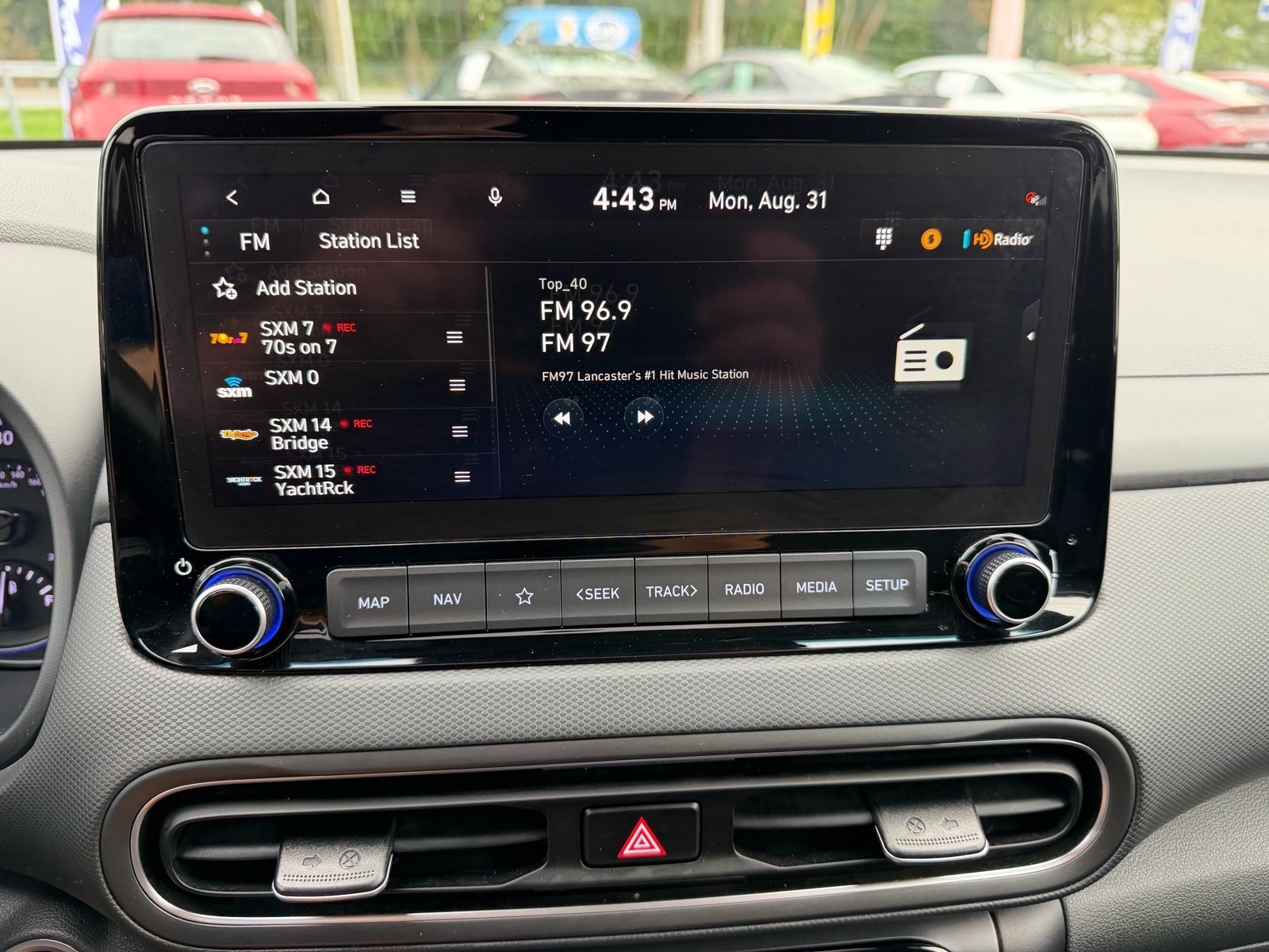 2023 Hyundai Kona SEL - Photo 20