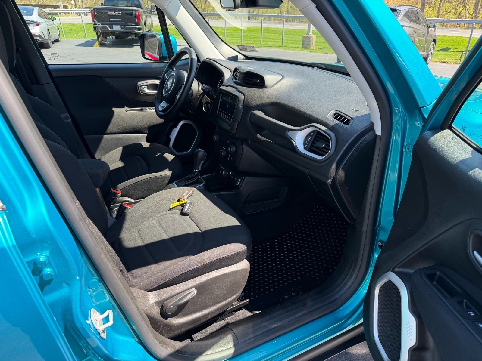 2020 Jeep Renegade Latitude - Photo 10