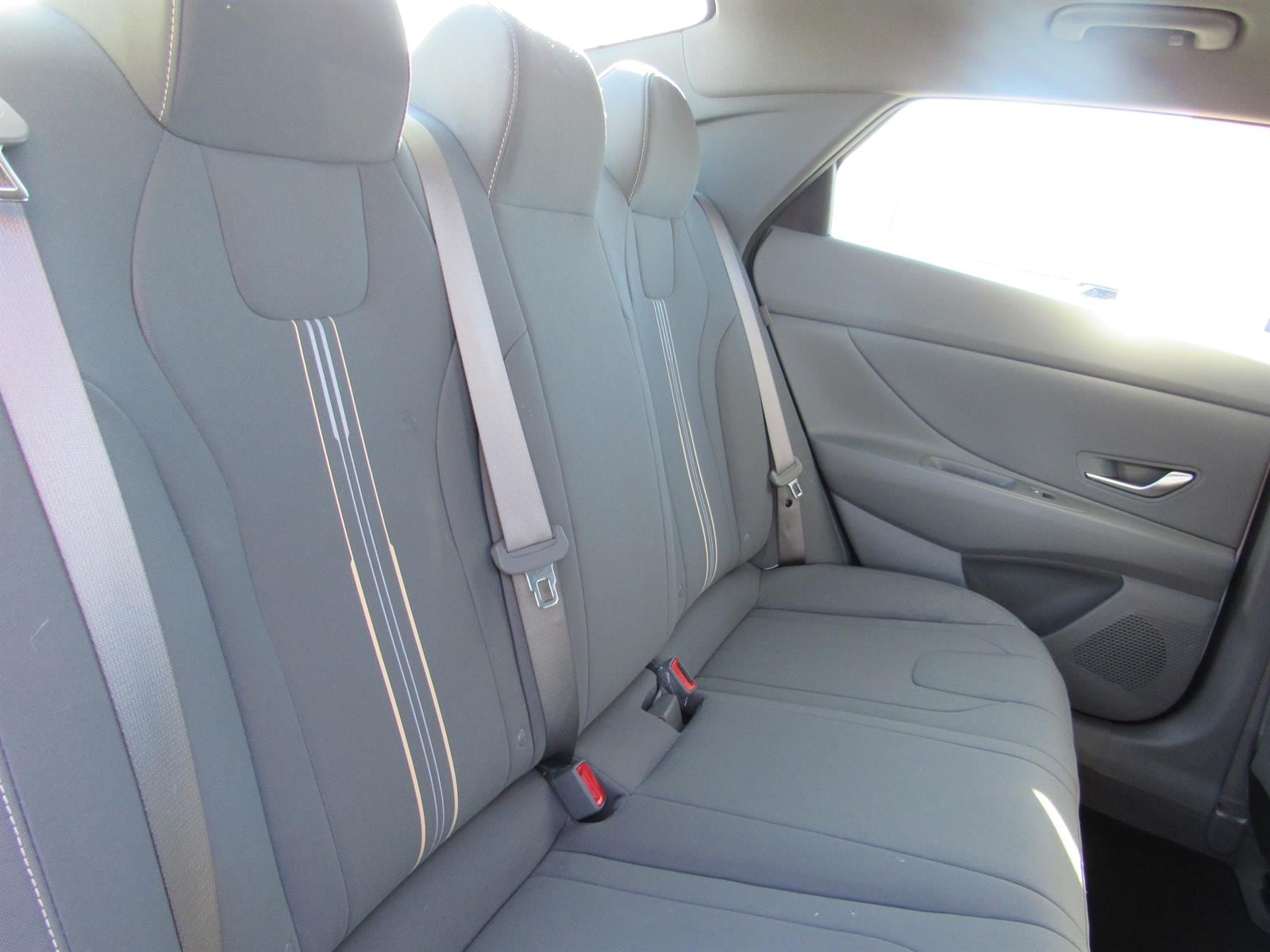 2025 Hyundai Elantra SEL - Photo 21