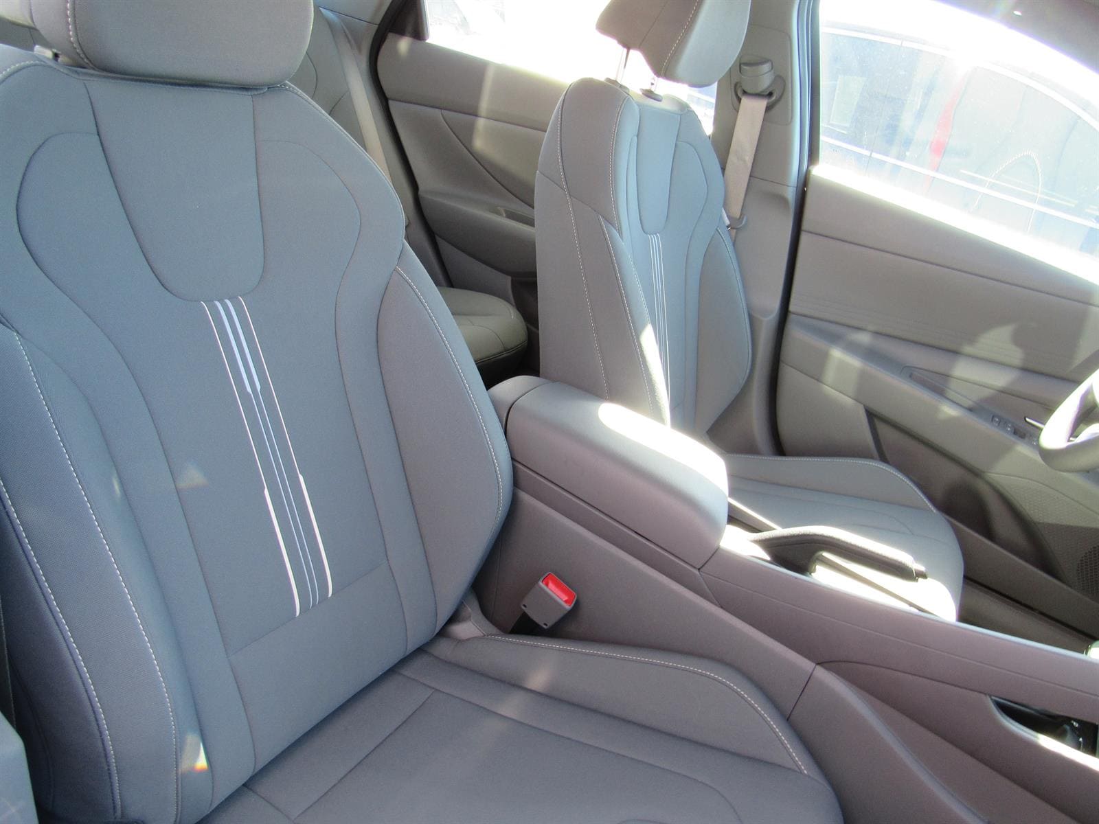 2023 Hyundai Elantra SEL - Photo 8