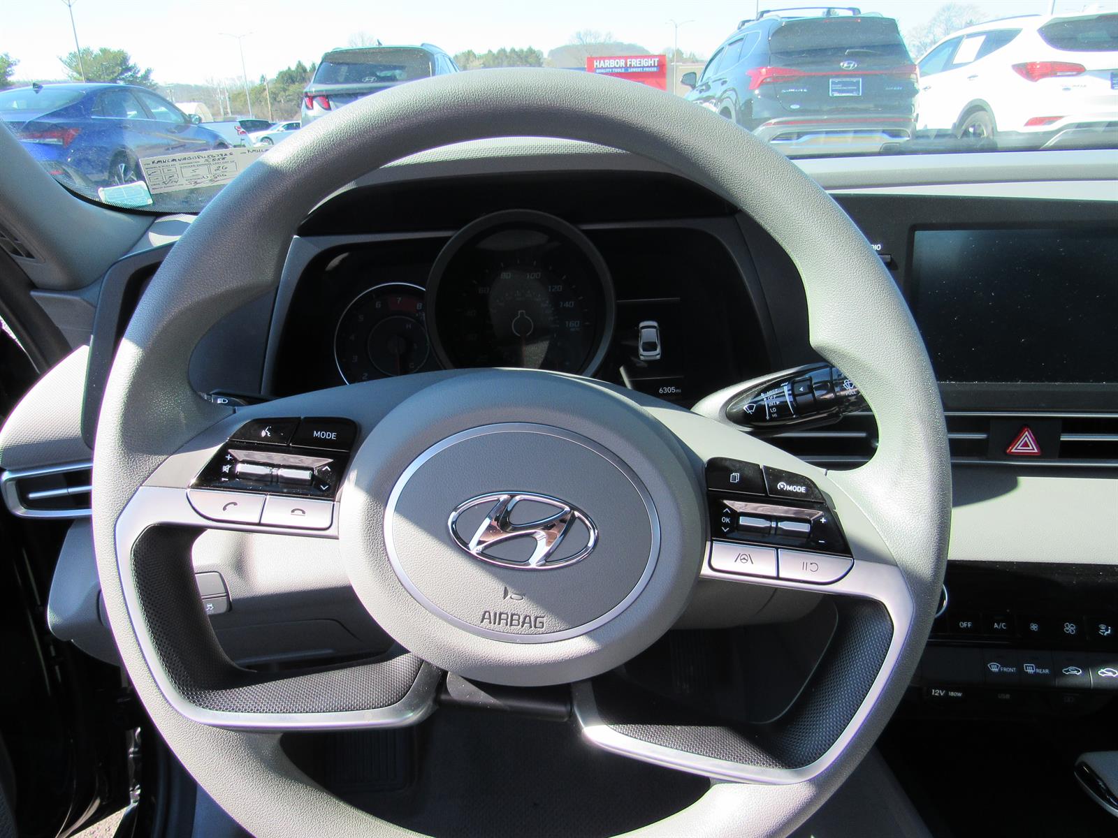 2023 Hyundai Elantra SEL - Photo 19