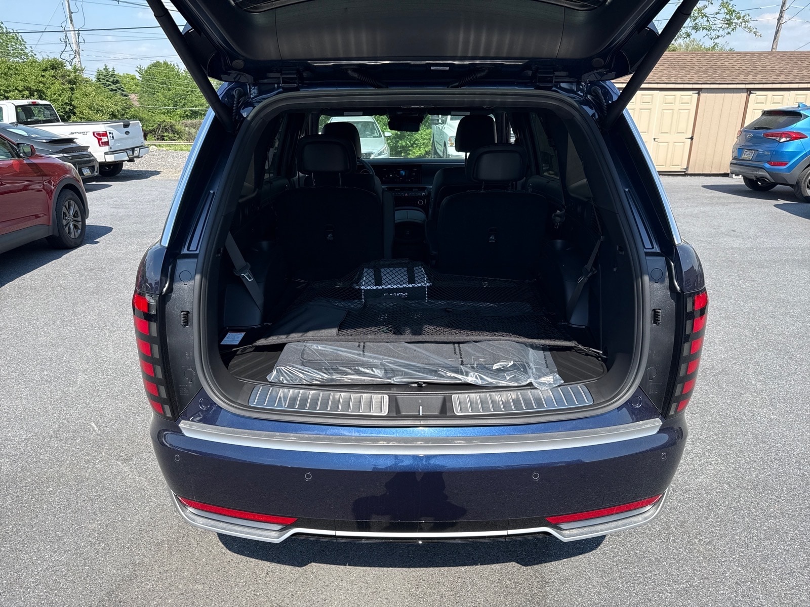 View vehicle photo 6