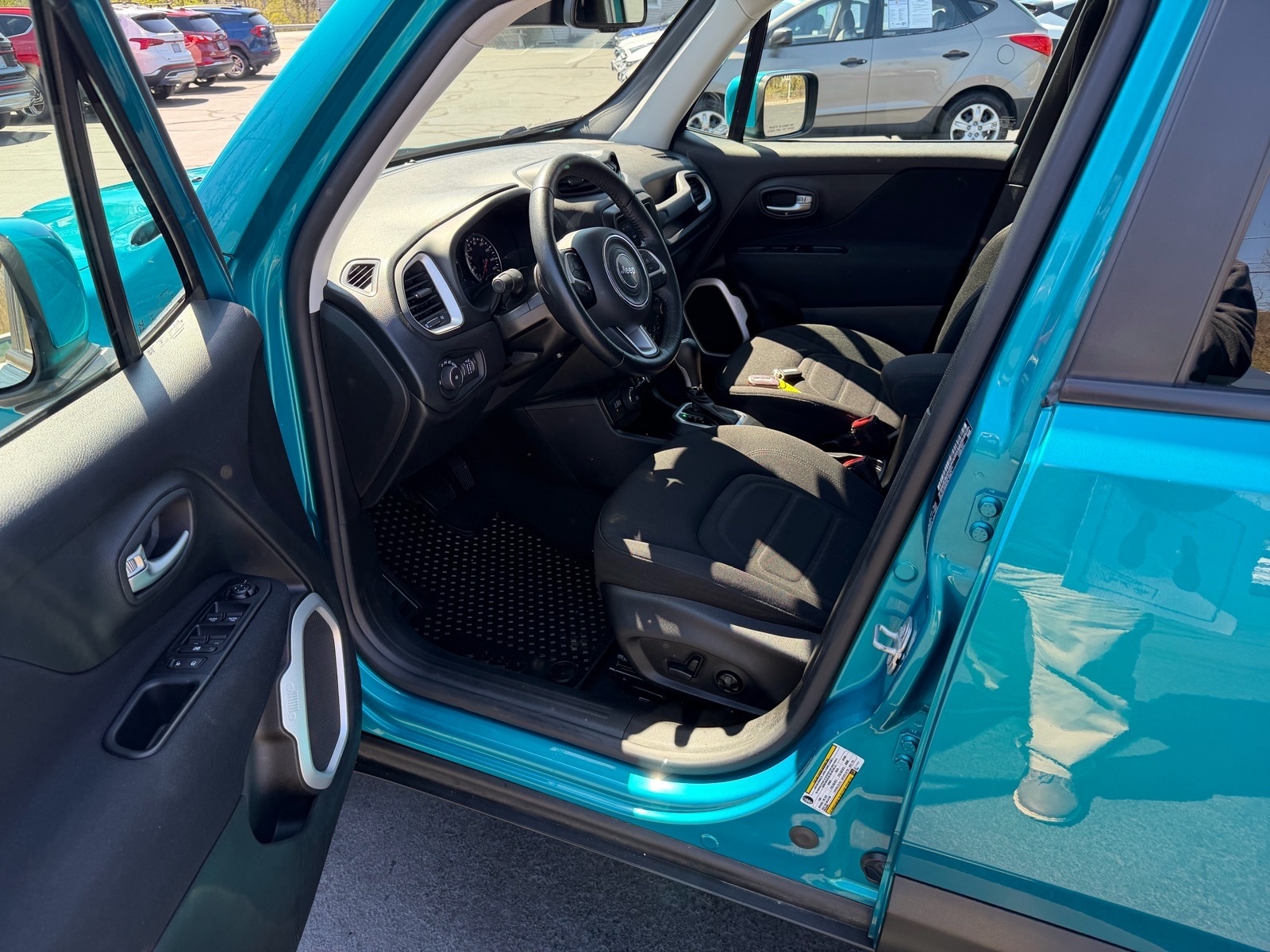 2020 Jeep Renegade Latitude - Photo 17