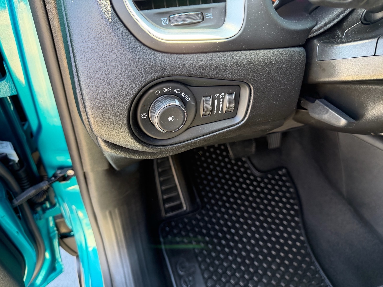 2020 Jeep Renegade Latitude - Photo 19