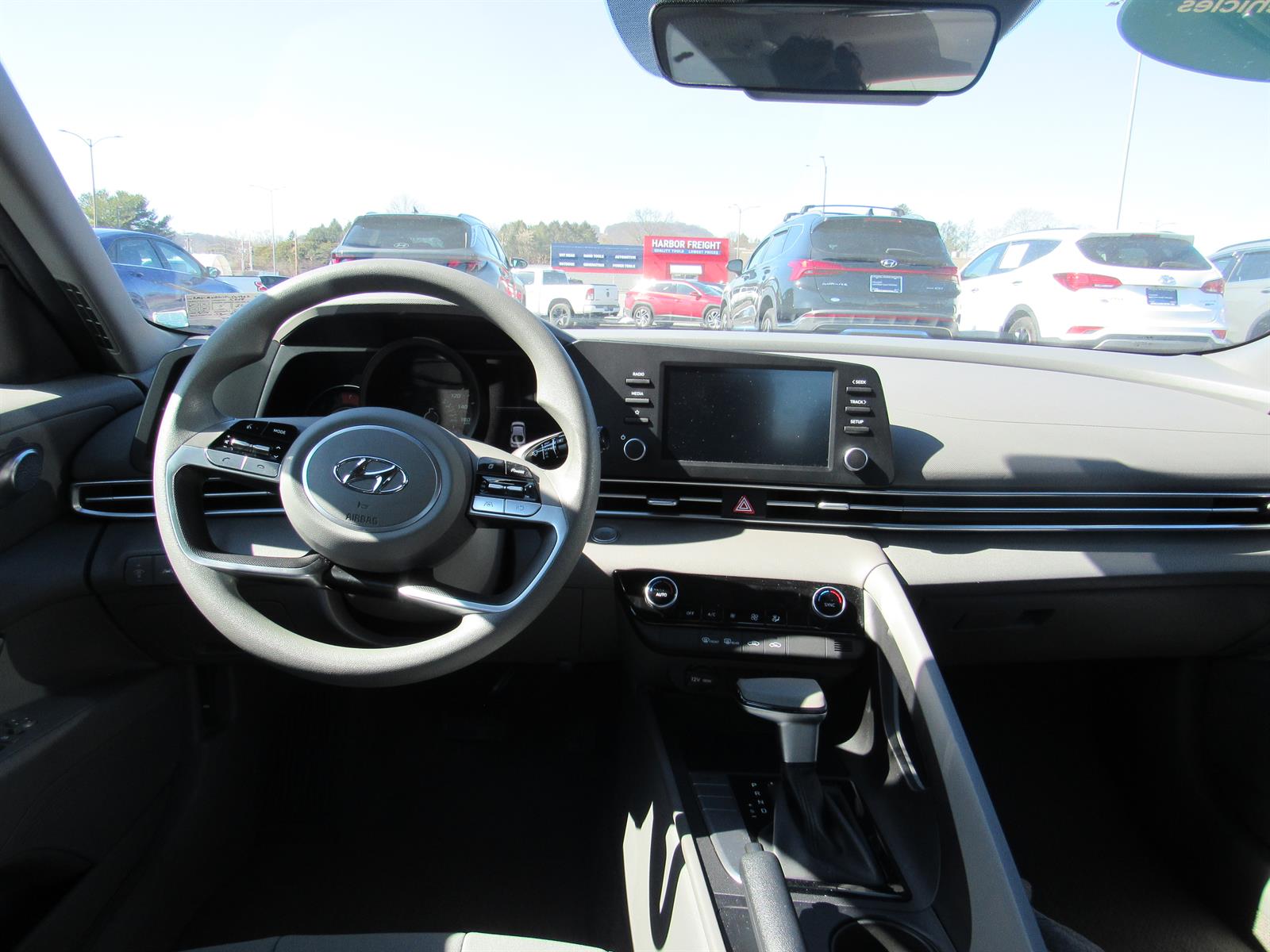 2023 Hyundai Elantra SEL - Photo 15