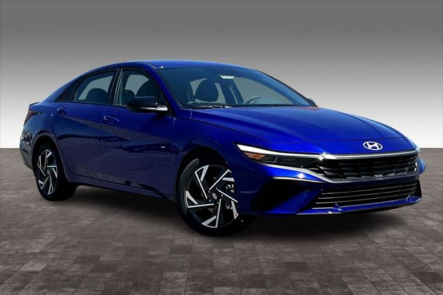 2025 Hyundai Elantra SEL Sport photo 2