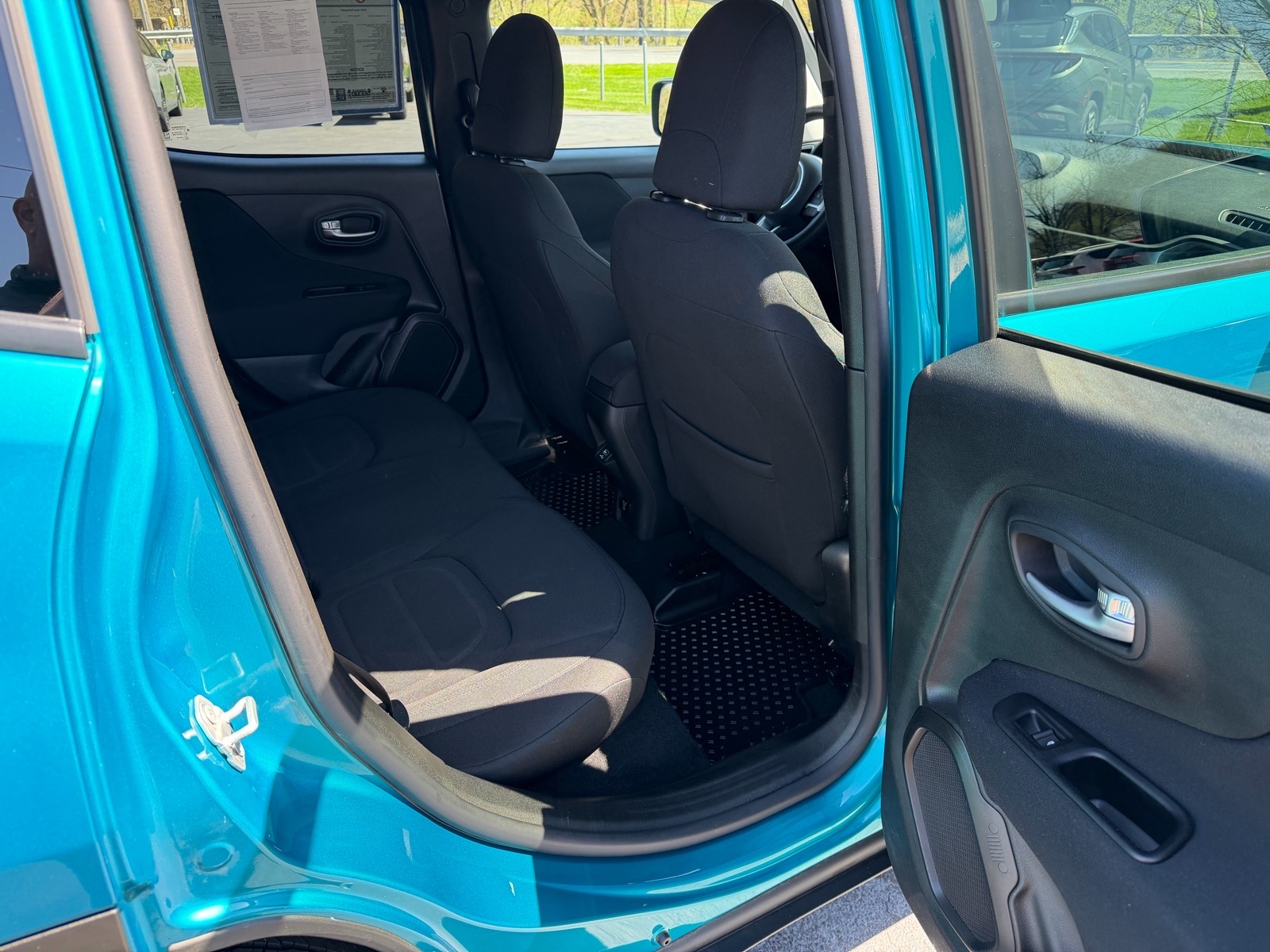2020 Jeep Renegade Latitude - Photo 11