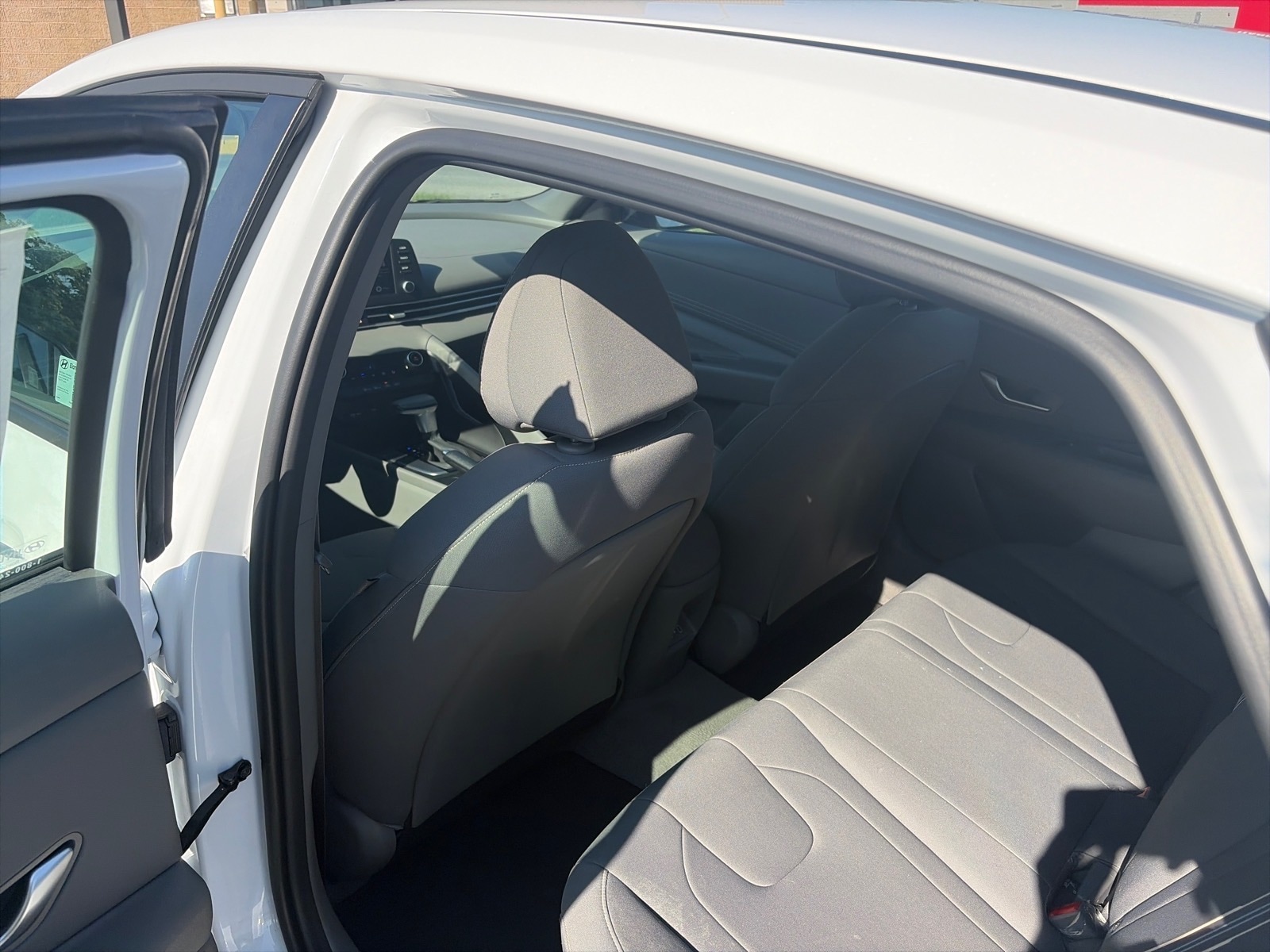 2025 Hyundai Elantra SEL - Photo 8