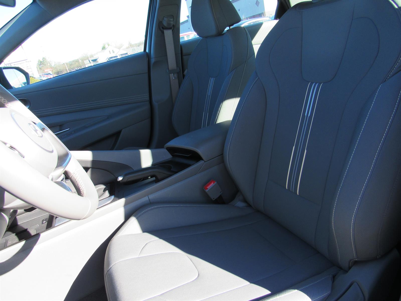 2025 Hyundai Elantra SEL - Photo 10