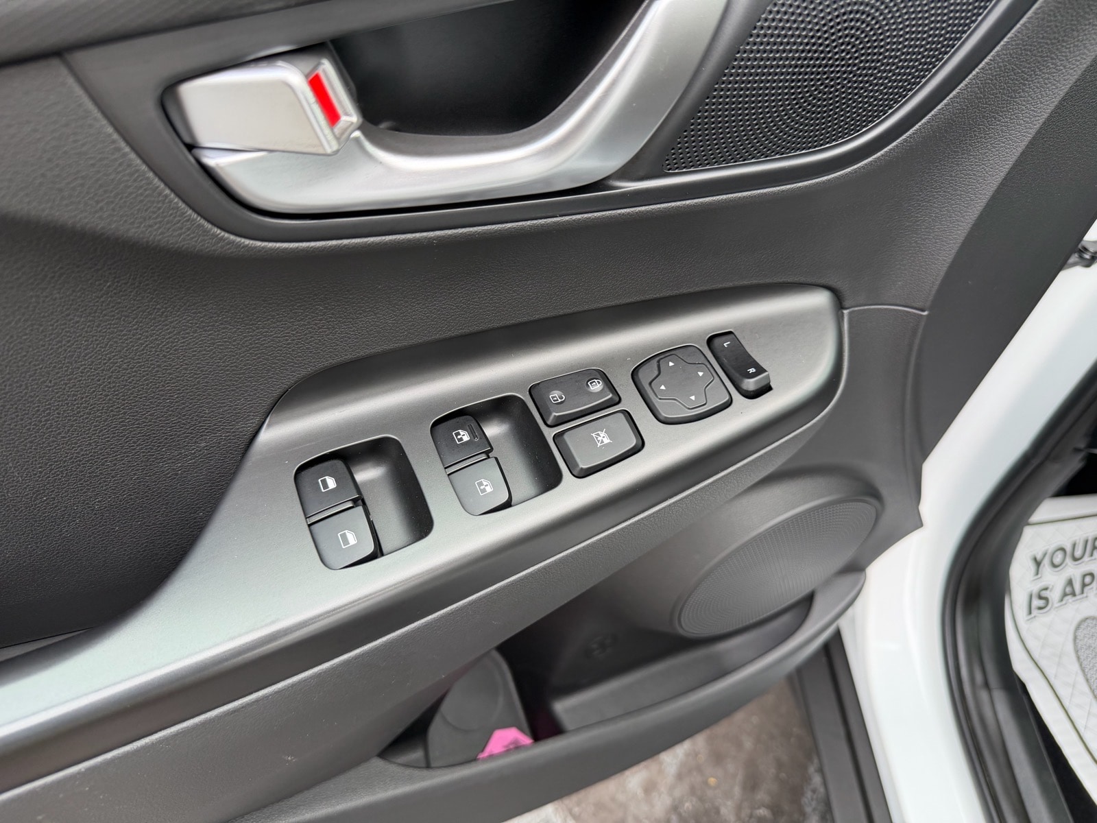 2023 Hyundai Kona SEL - Photo 17