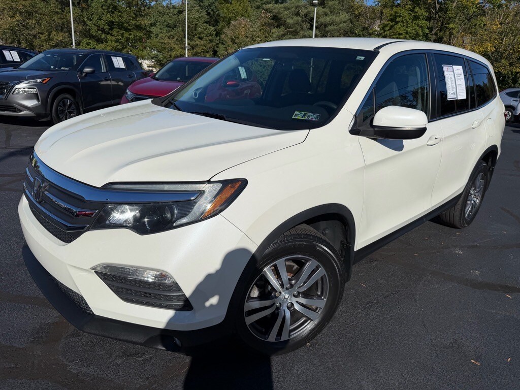 2017 Honda Pilot EX photo 2