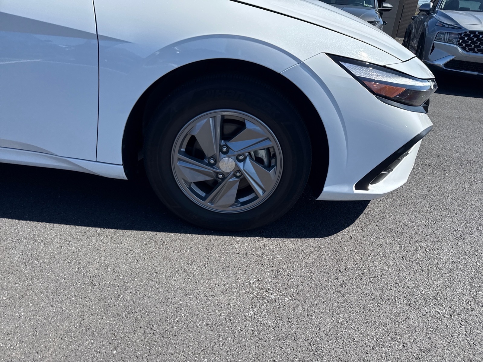 2024 Hyundai Elantra SE - Photo 15