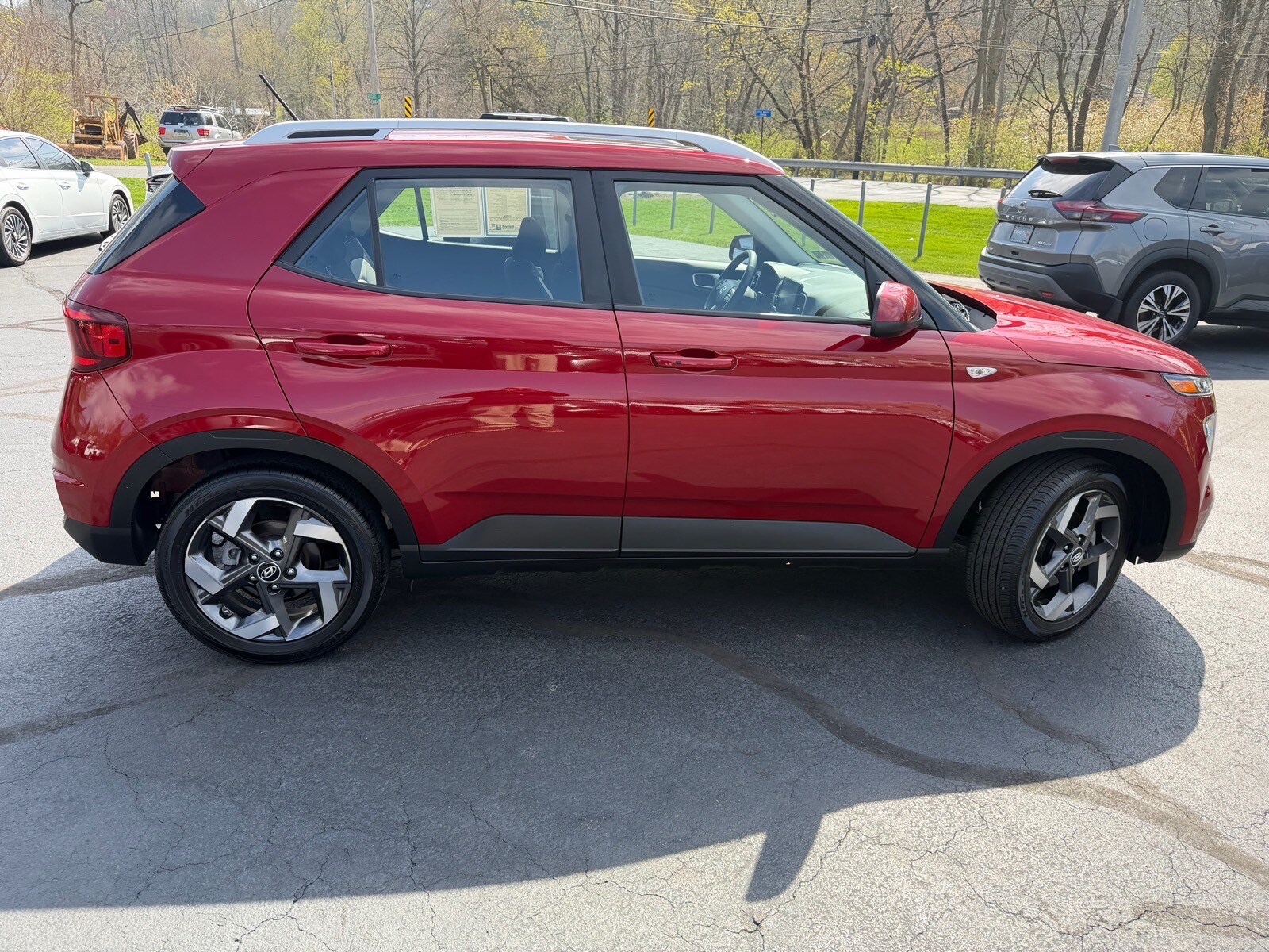 2025 Hyundai Venue SEL - Photo 6