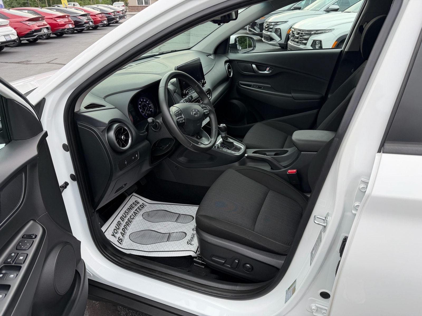 2023 Hyundai Kona SEL - Photo 16