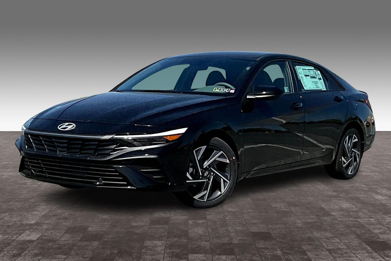2025 Hyundai Elantra SEL's photo