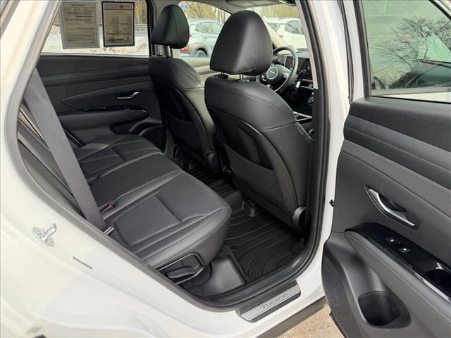 2025 Hyundai Tucson Limited - Photo 10