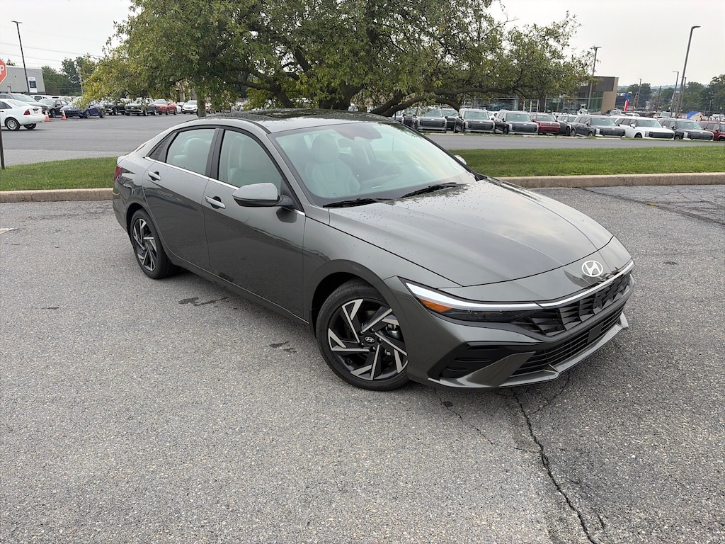New 2026 Hyundai Elantra Limited Sedan