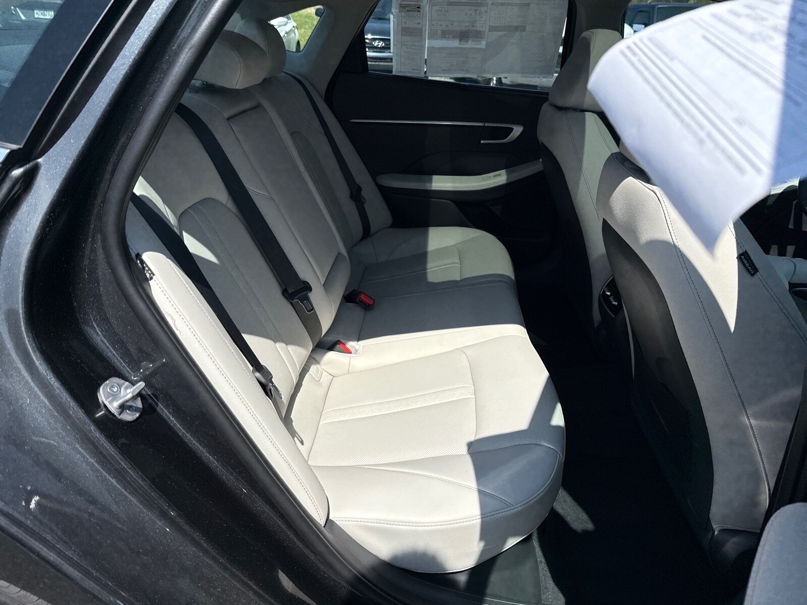 2025 Hyundai Sonata Hybrid Limited - Photo 14