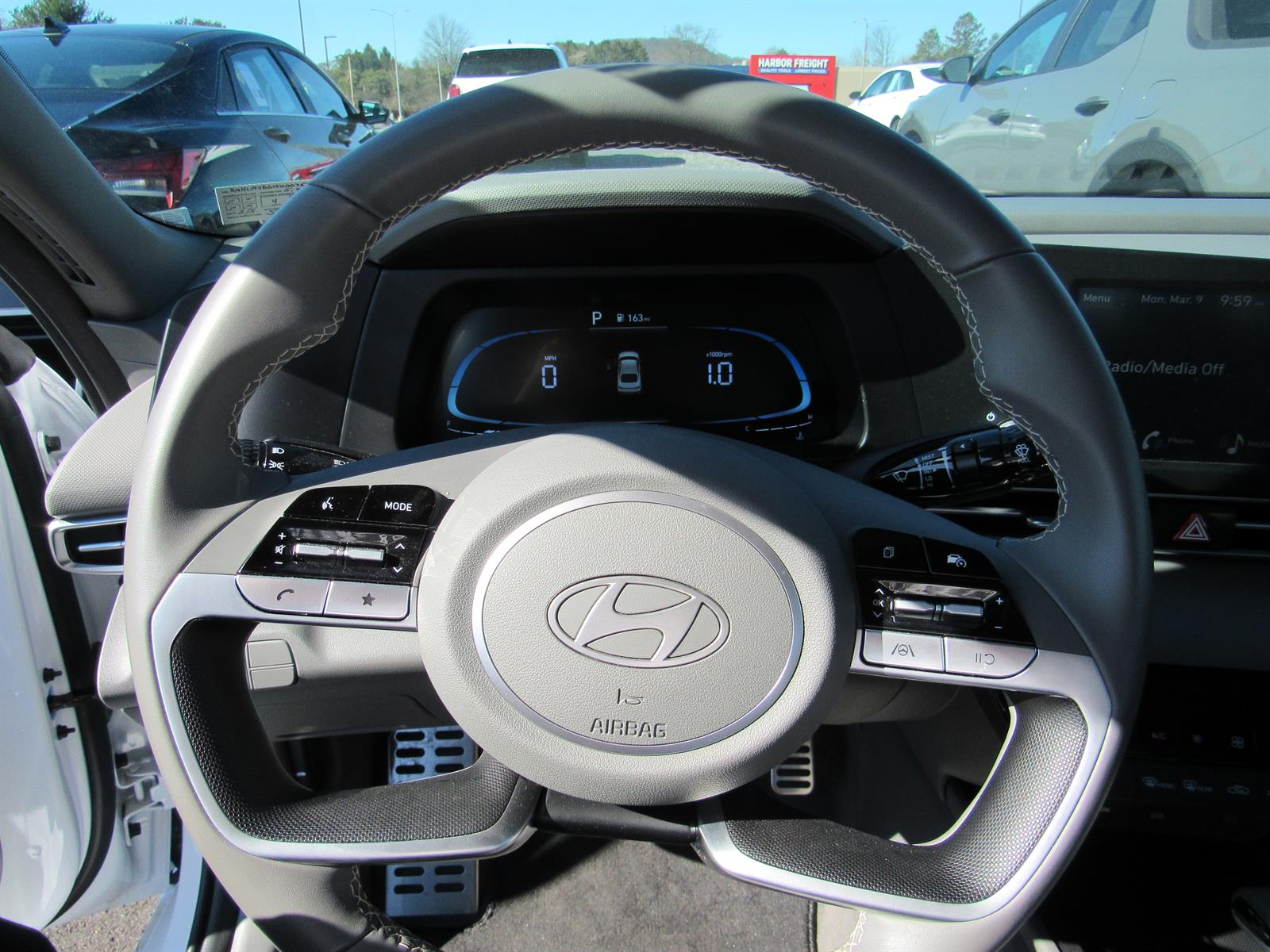 2025 Hyundai Elantra SEL - Photo 13