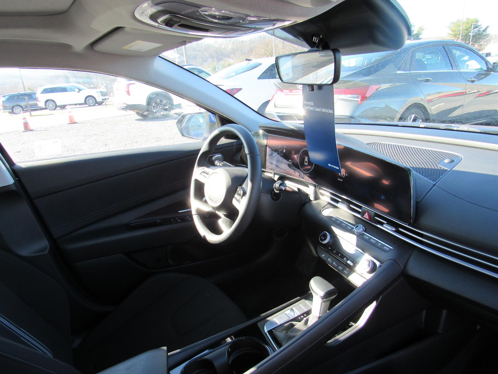 2025 Hyundai Elantra SEL - Photo 20