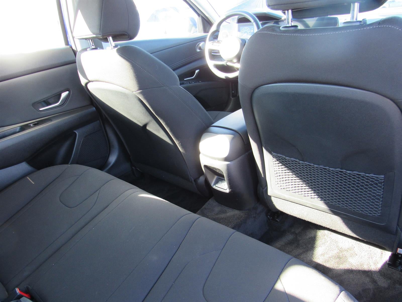 2025 Hyundai Elantra SEL - Photo 23