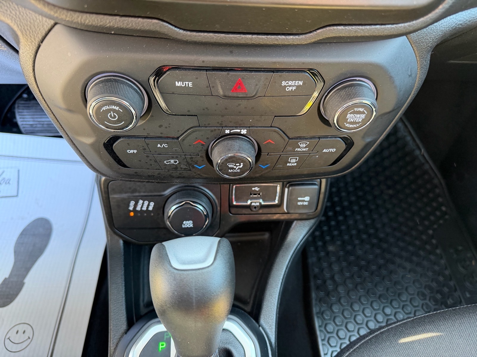 2020 Jeep Renegade Latitude - Photo 25