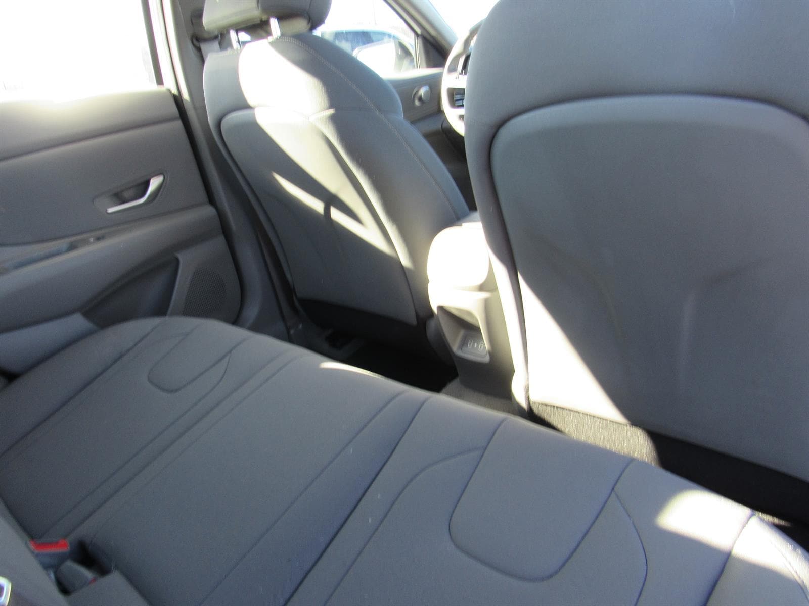 2025 Hyundai Elantra SEL - Photo 22