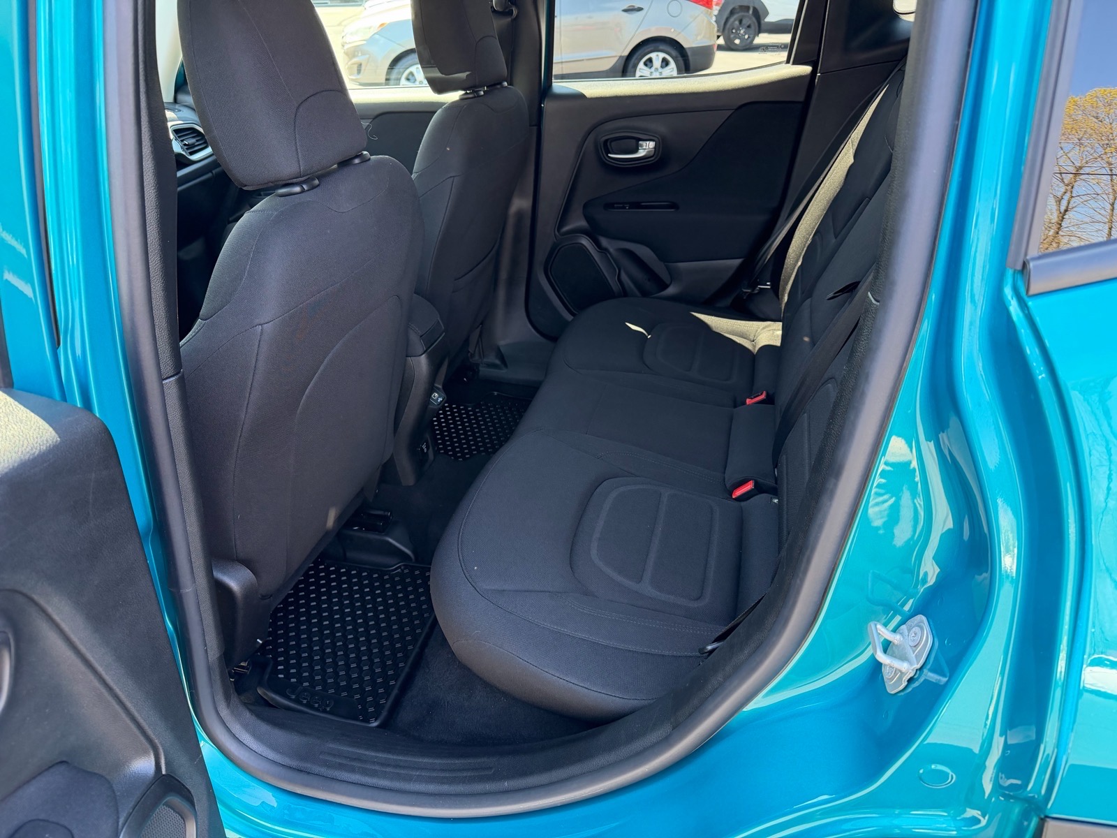 2020 Jeep Renegade Latitude - Photo 14