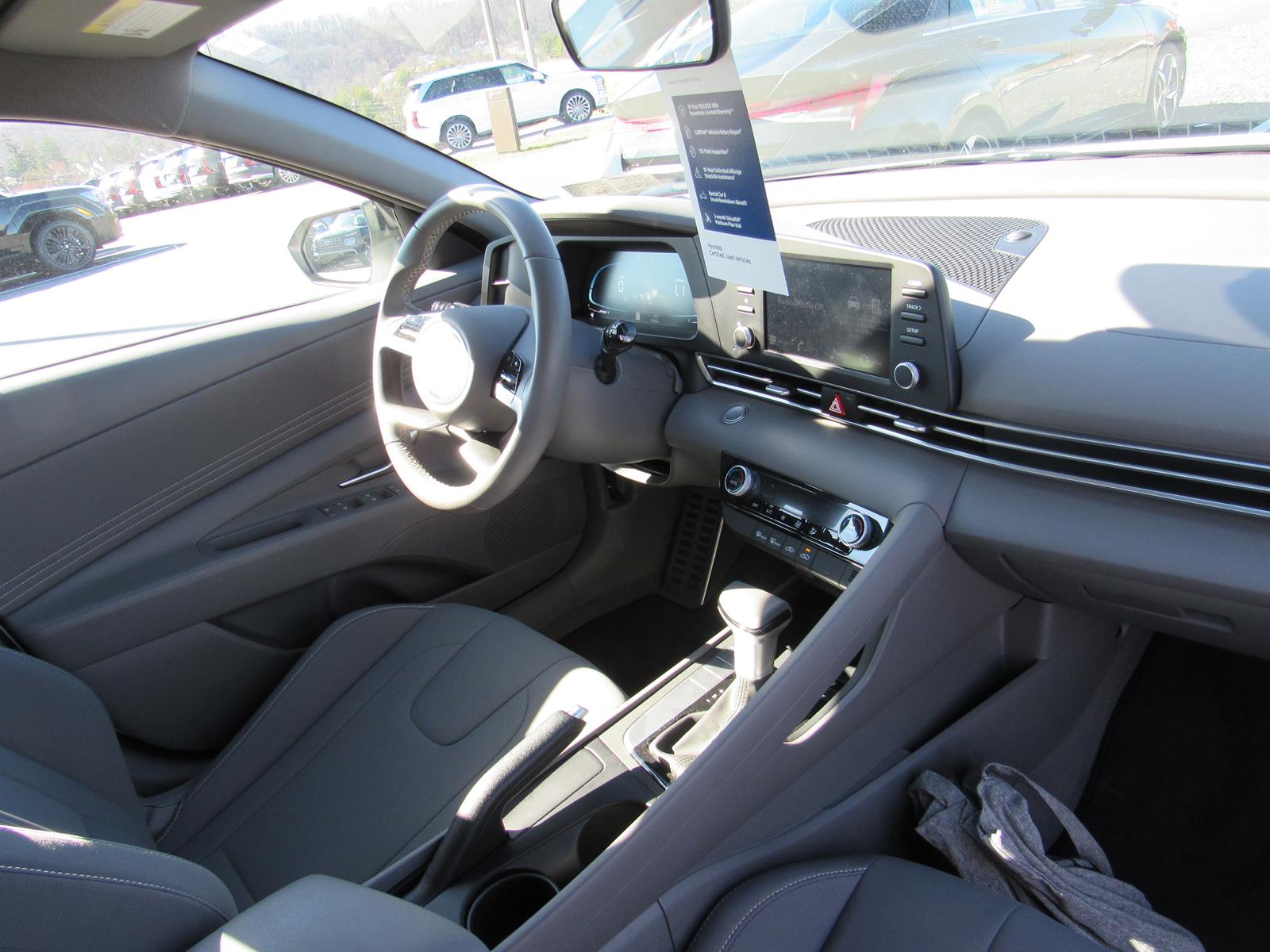 2025 Hyundai Elantra SEL - Photo 19