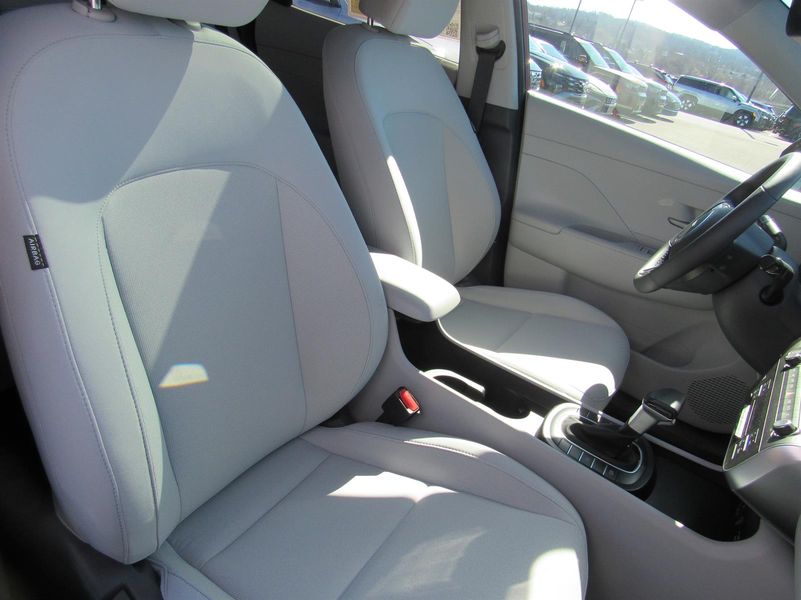 2024 Hyundai Kona SEL - Photo 9
