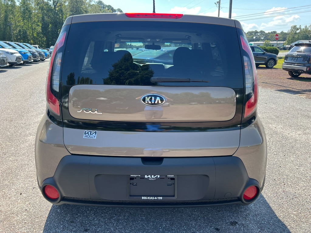 Used 2016 Kia Soul Base FWD Hatchback