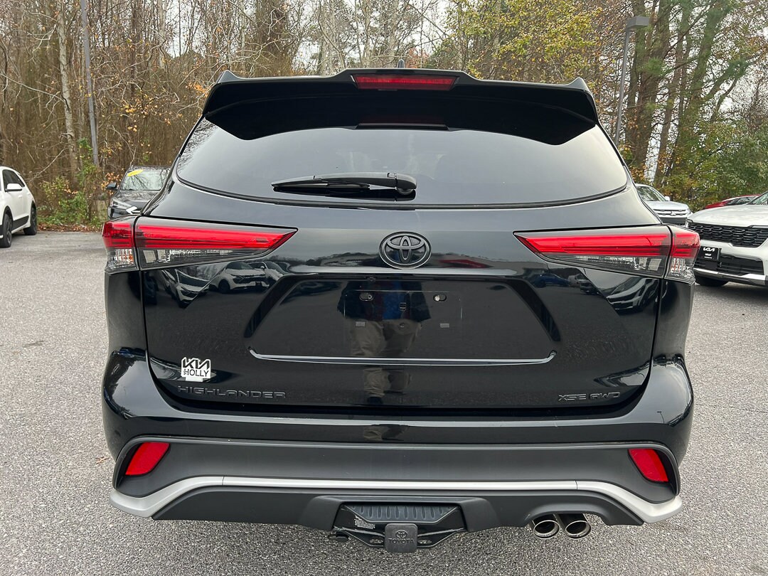 2022 Toyota Highlander XSE photo 3