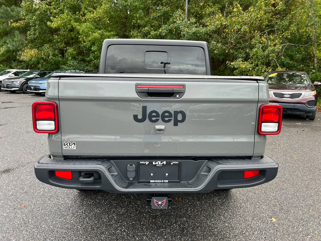 2022 Jeep Gladiator Altitude photo 4