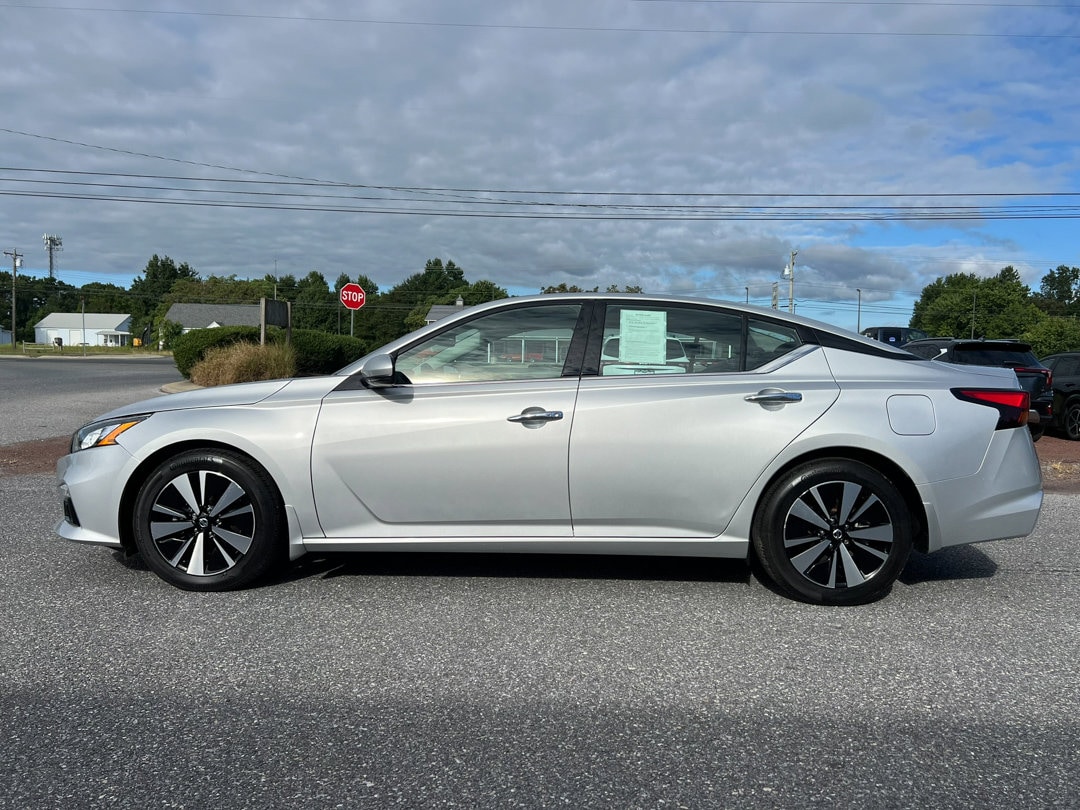 Used 2020 Nissan Altima SV with VIN 1N4BL4DV9LC262010 for sale in Selbyville, DE