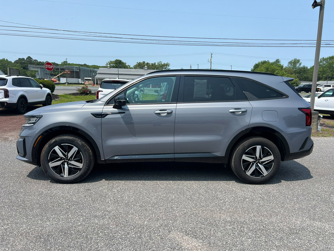 Used 2021 Kia Sorento EX with VIN 5XYRHDLFXMG061363 for sale in Selbyville, DE