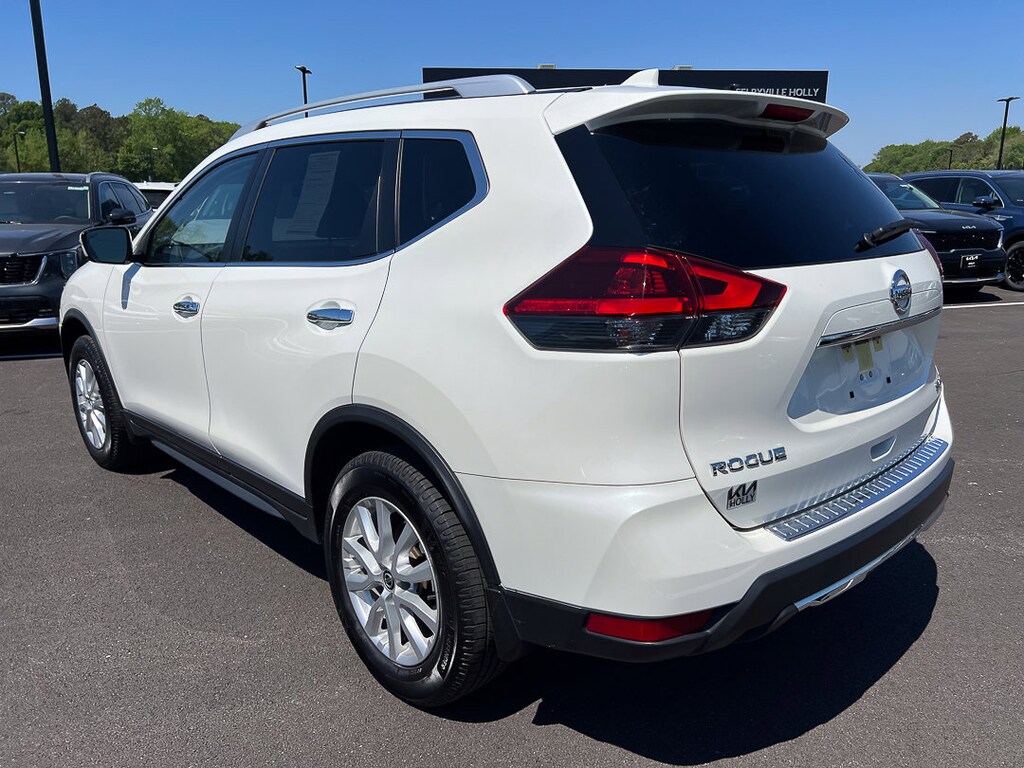 Used 2018 Nissan Rogue SV SUV