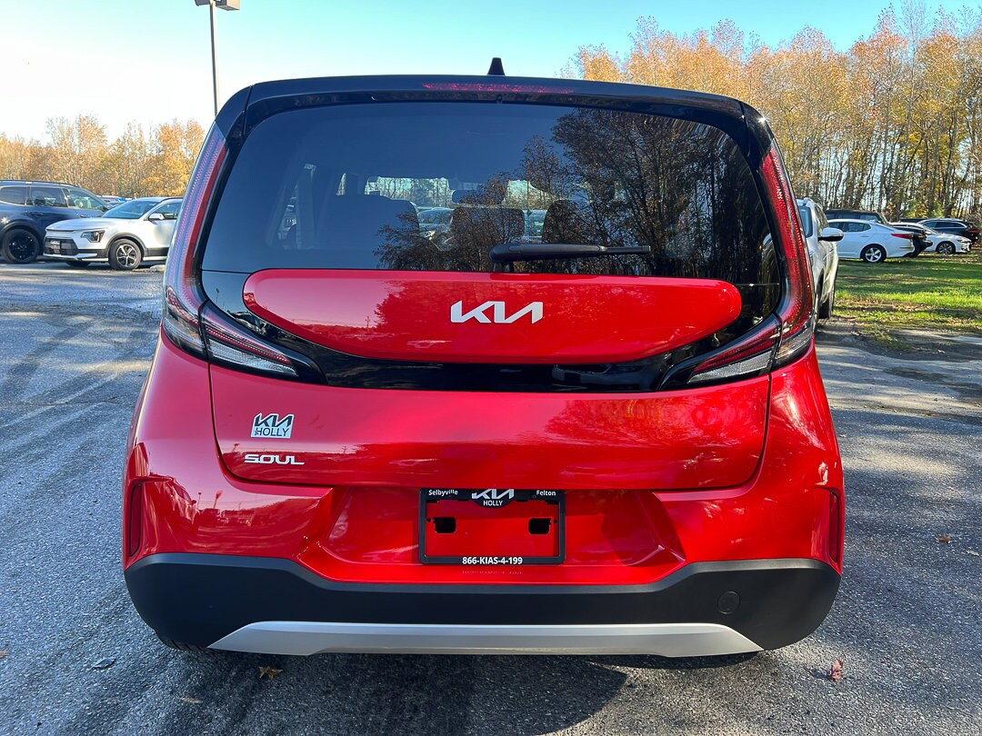 2025 Kia Soul LX photo 4