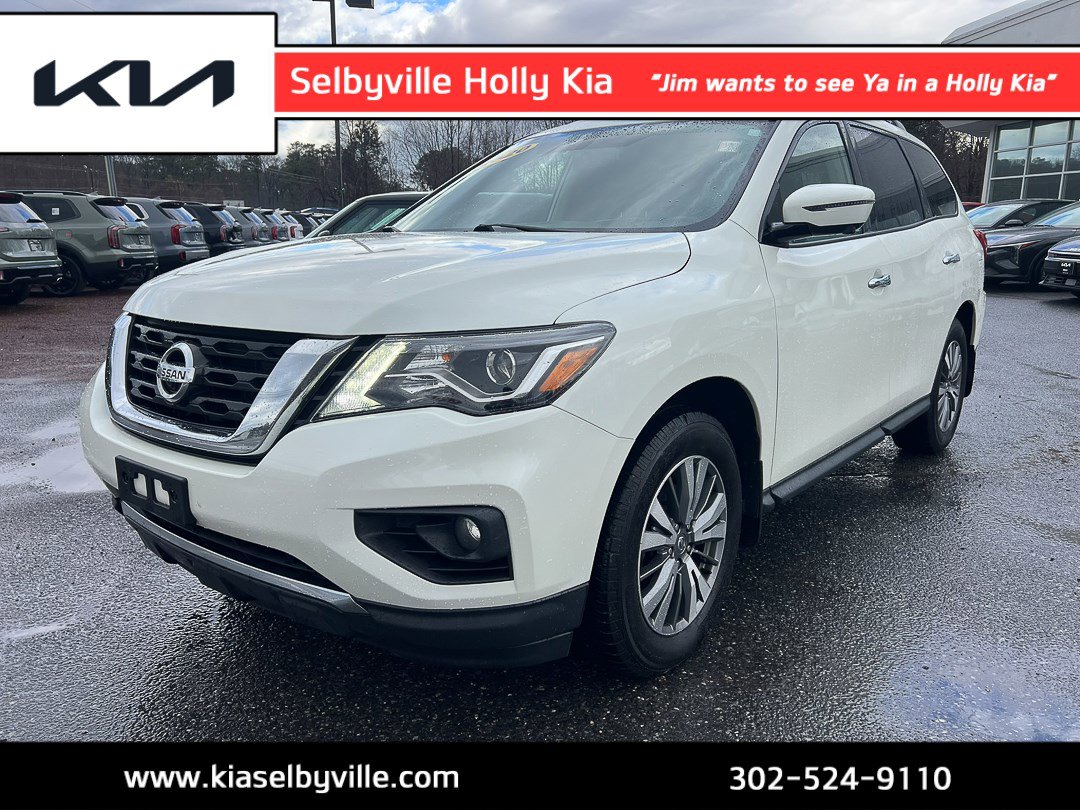 2020 Nissan Pathfinder SL's photo
