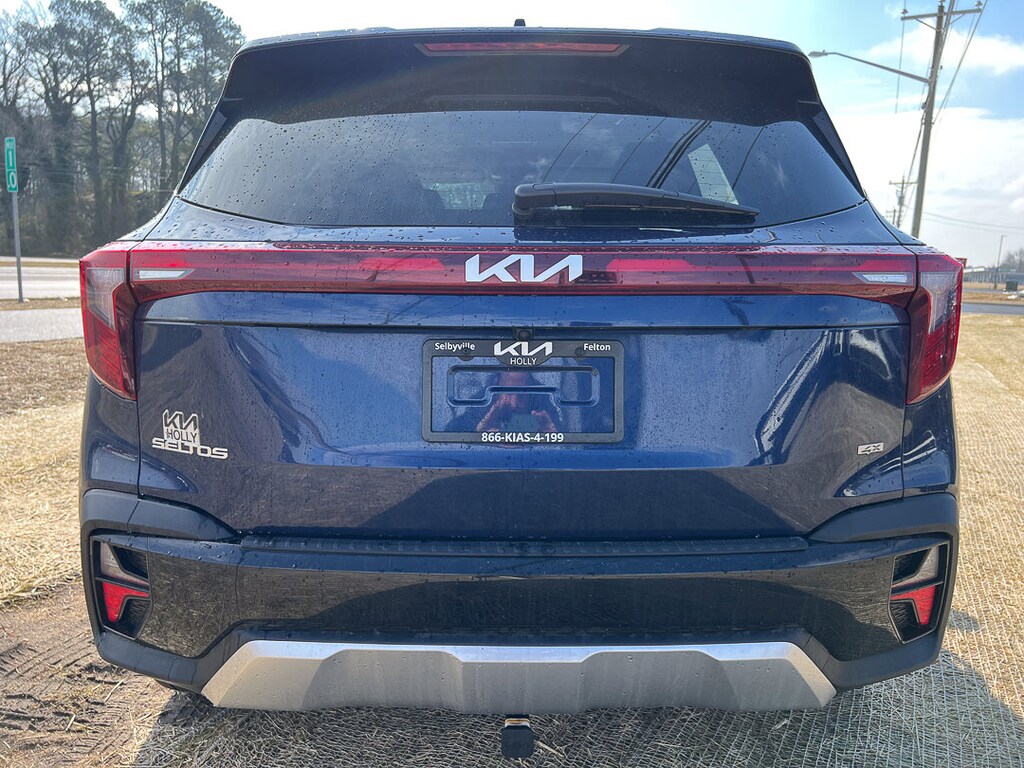Used 2024 Kia Seltos EX SUV