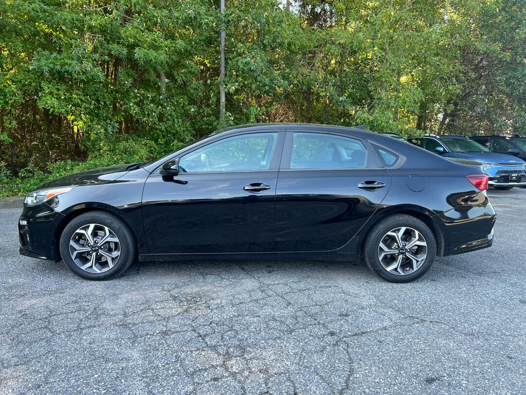 2021 Kia Forte LXS photo 2