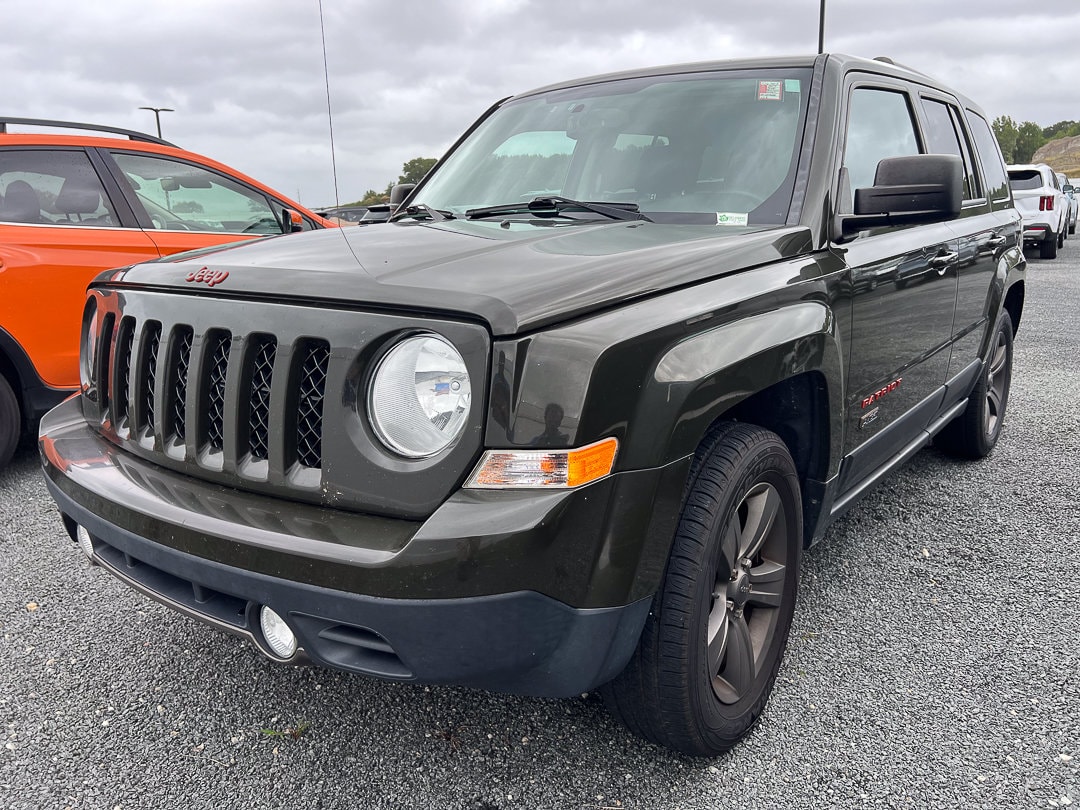 Used 2017 Jeep Patriot 75th Anniversary Edition with VIN 1C4NJPBB8HD132888 for sale in Selbyville, DE