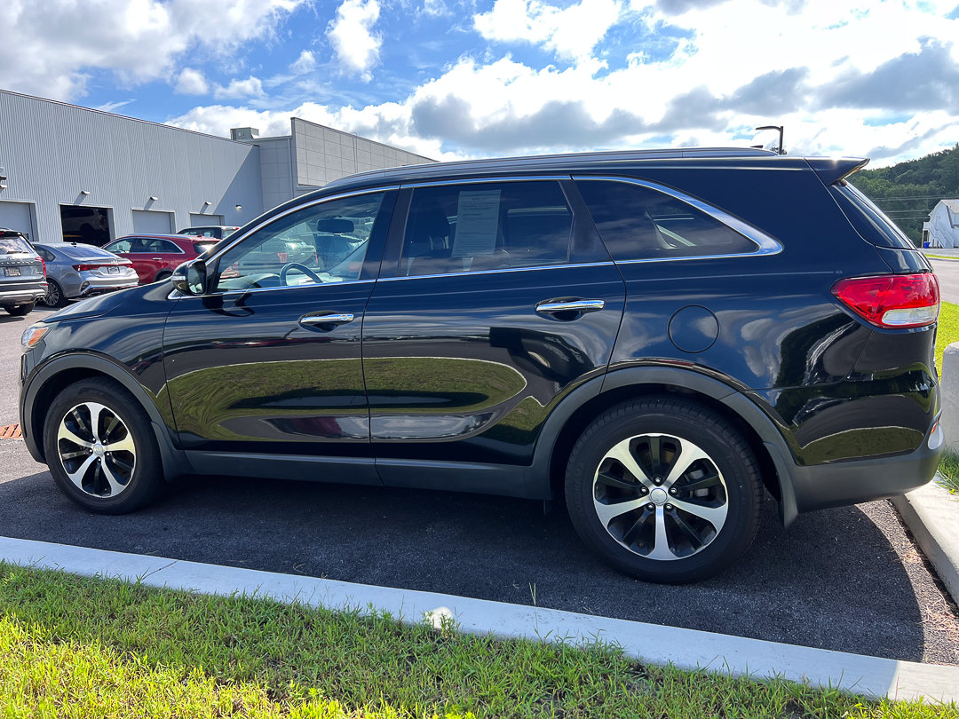 Used 2016 Kia Sorento EX with VIN 5XYPH4A55GG114329 for sale in Selbyville, DE