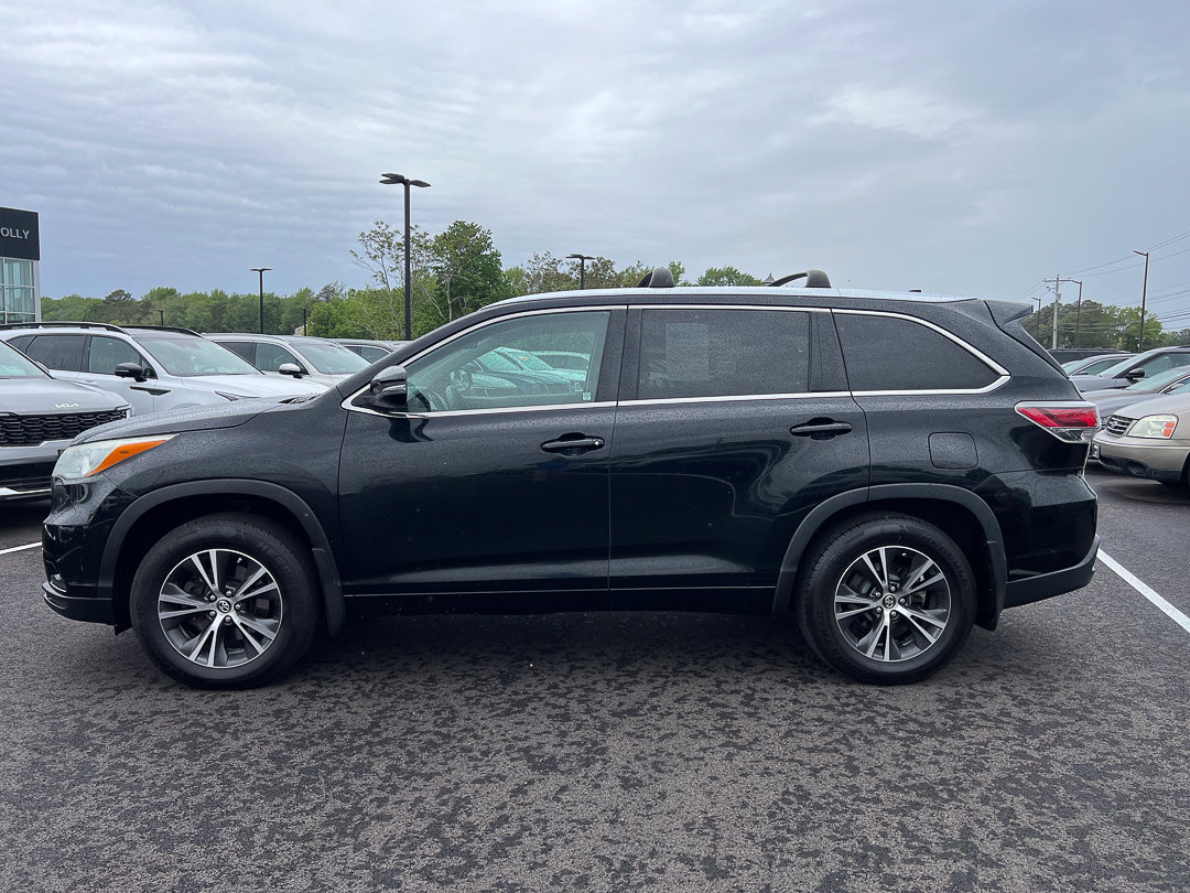 Used 2016 Toyota Highlander XLE with VIN 5TDJKRFH7GS311092 for sale in Selbyville, DE