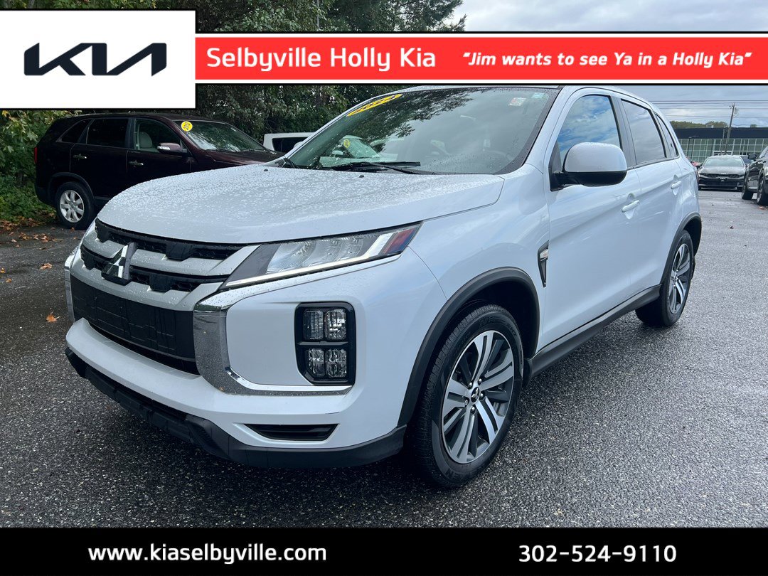 2024 Mitsubishi Outlander Sport ES's photo