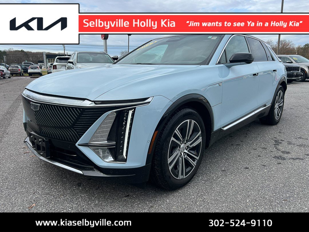 2024 Cadillac LYRIQ Luxury 3