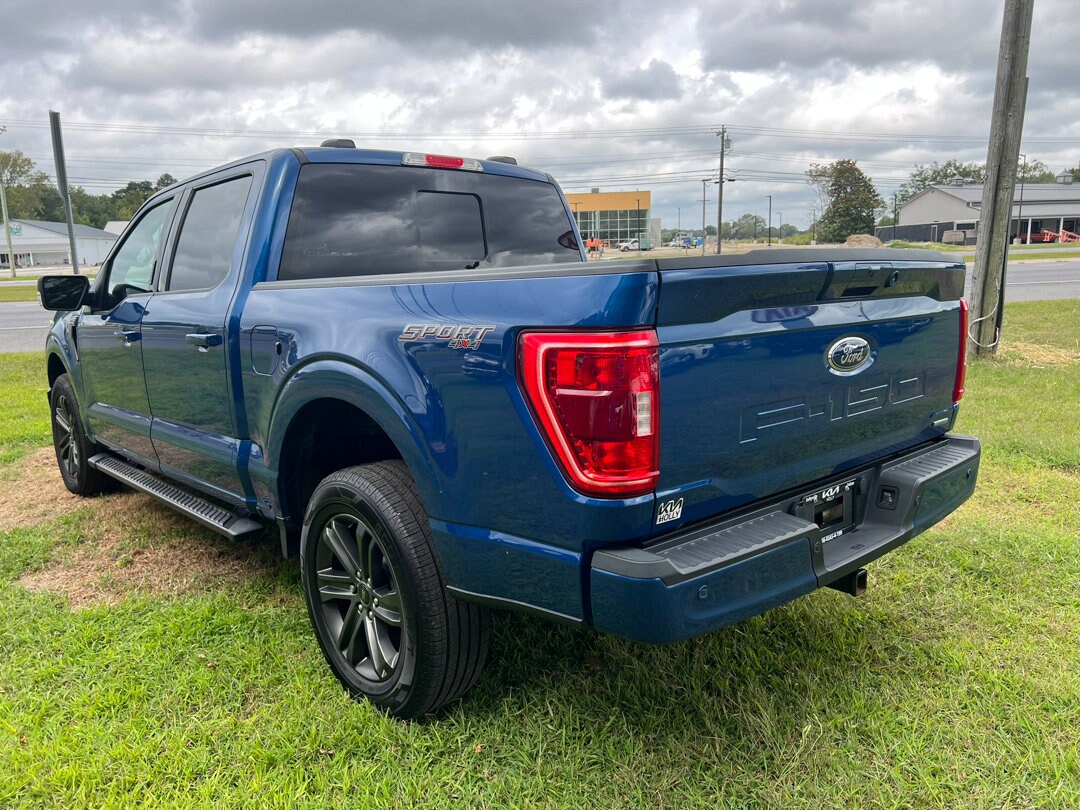 2022 Ford F-150 XLT photo 2