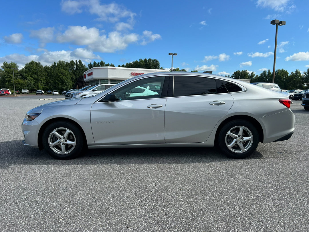 Used 2018 Chevrolet Malibu 1FL with VIN 1G1ZC5ST1JF102630 for sale in Selbyville, DE